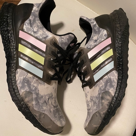 Adidas Ultra boost Sky tint sneakers mens size